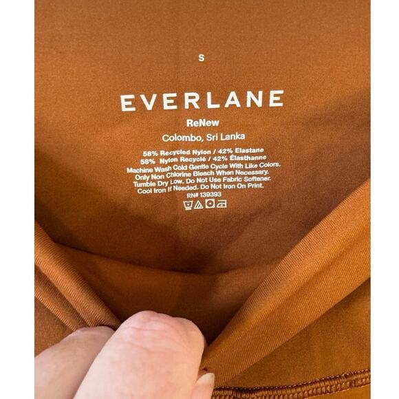 EVERLANE ReNew High Rise Bike Shorts Size Small Copper Athleisure Workout Lounge - Picture 3 of 9